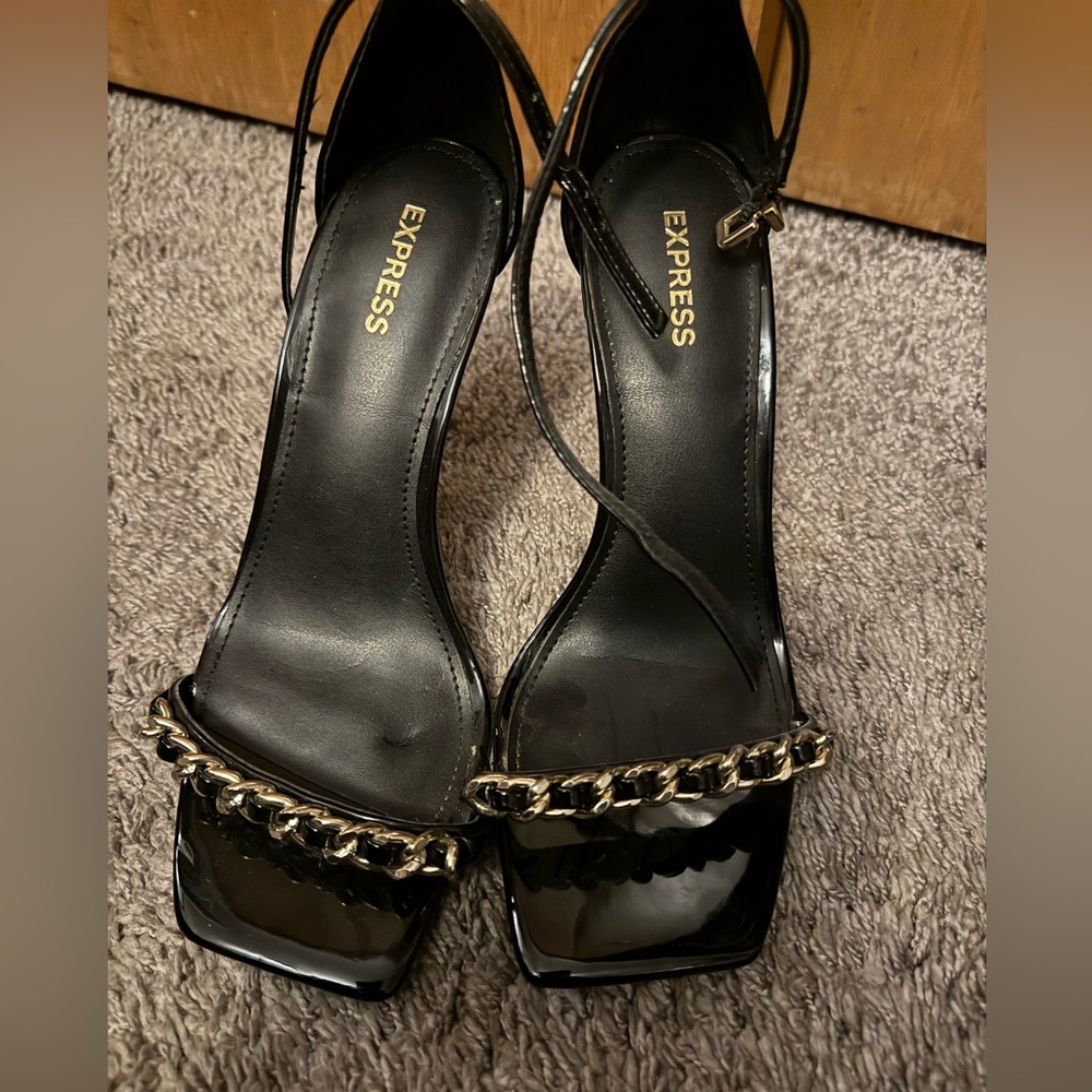 Size 7 express heels